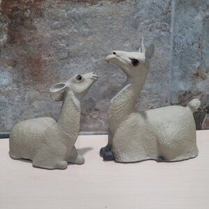 Pair of Llamas Alpacas Figurine Anthony Freeman McFarlin California Pottery